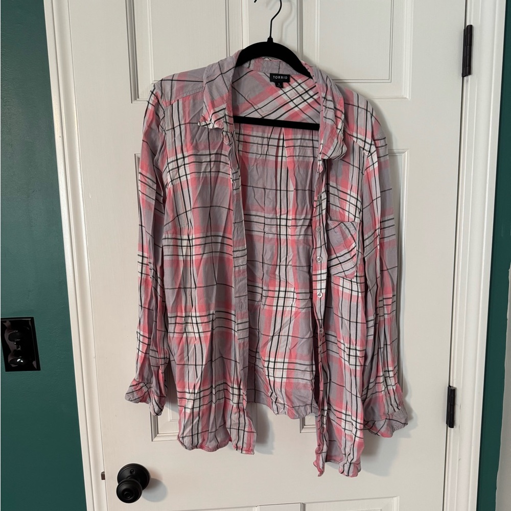 Torrid Pink and Gray Button Up